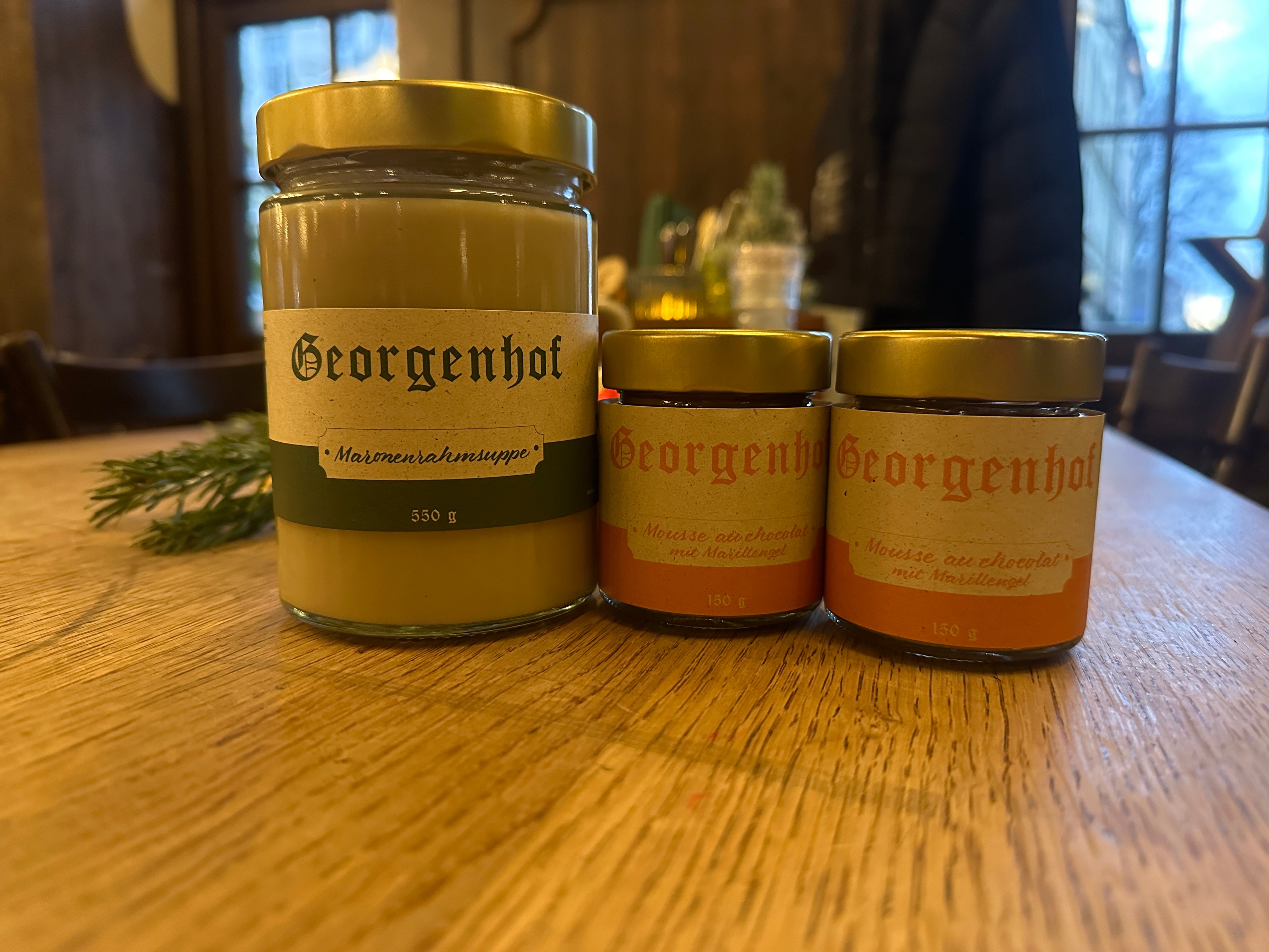 Mousse au chocolat mit Marillengel, 150 gr.